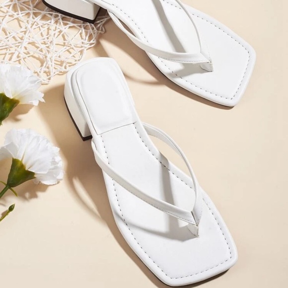 SHEIN white Thong sandals - Picture 2 of 2